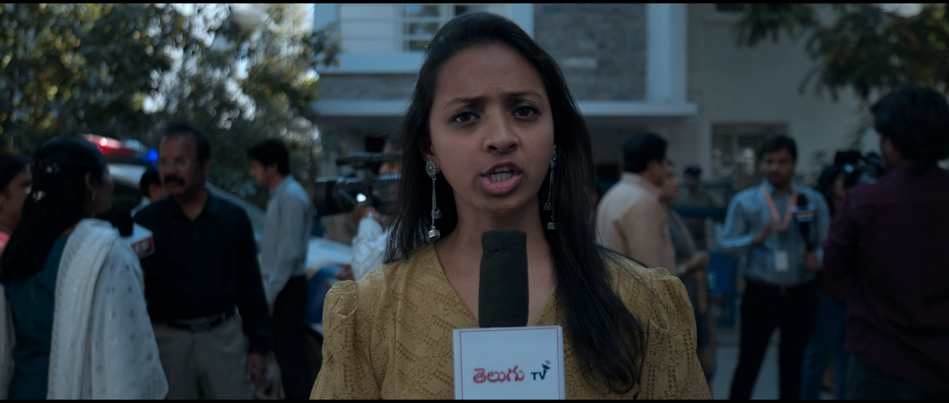 Screenshot of Cheekatilo  Full HD Hindi ORG (2026) &bull; Hindi + Tamil + Dual Audio on MovieLinkBD