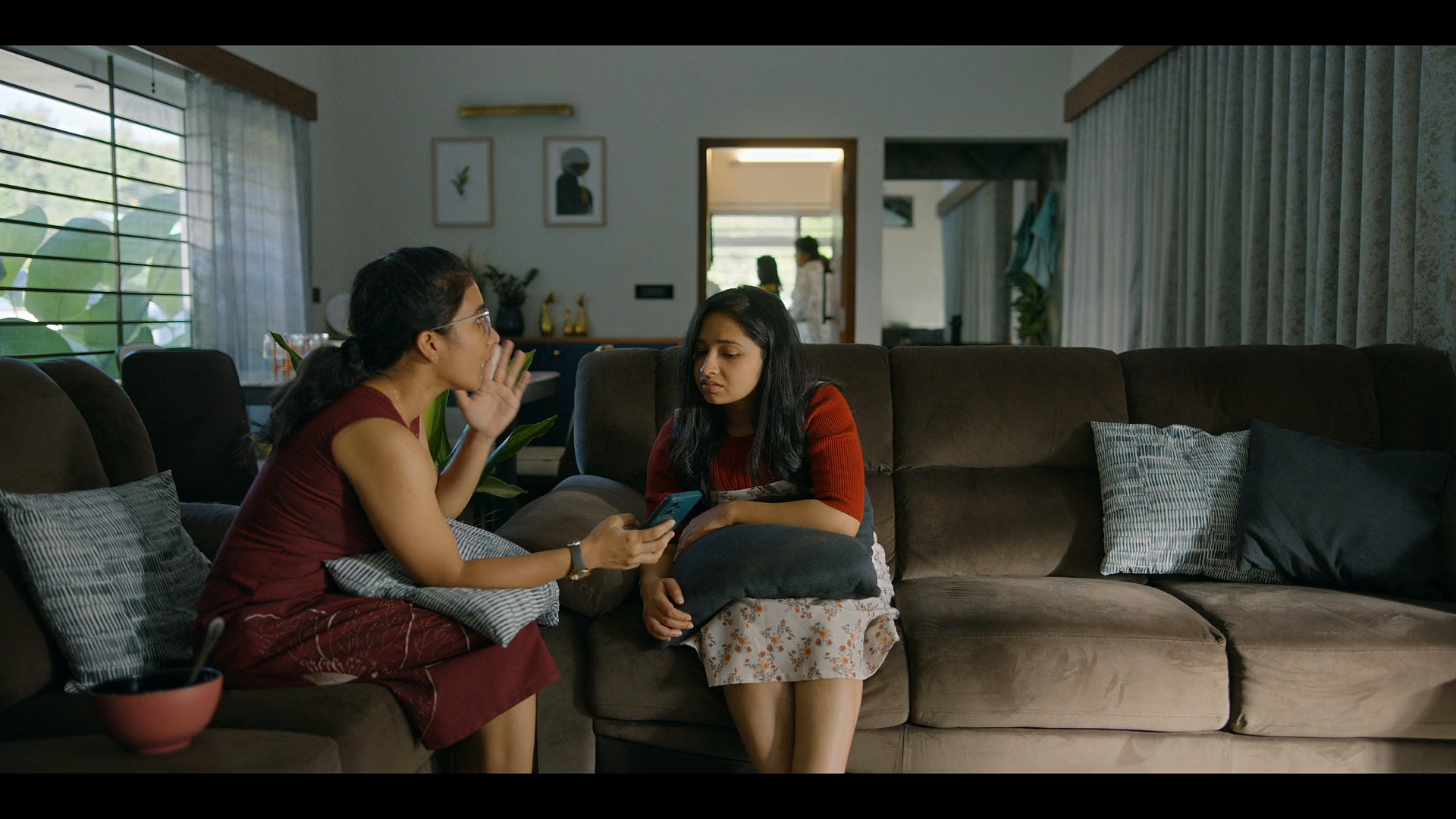 Screenshot of Secret Stories: Roslin  S01 Epi 1-6 Completed [ Hindi ORG ] (2026) &mdash; S01 &bull; Hindi + Malayalam + Dual Audio on MovieLinkBD