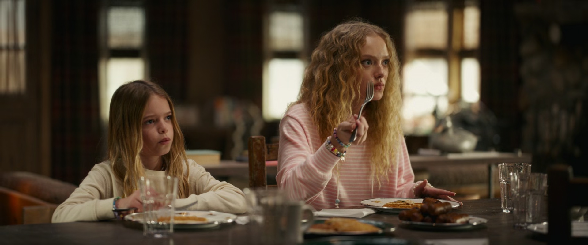 Screenshot of The Madison  S01 Epi 1-6 Complete [ Hindi ORG ] (2026) &mdash; S01 &bull; Hindi + English + Dual Audio on MovieLinkBD