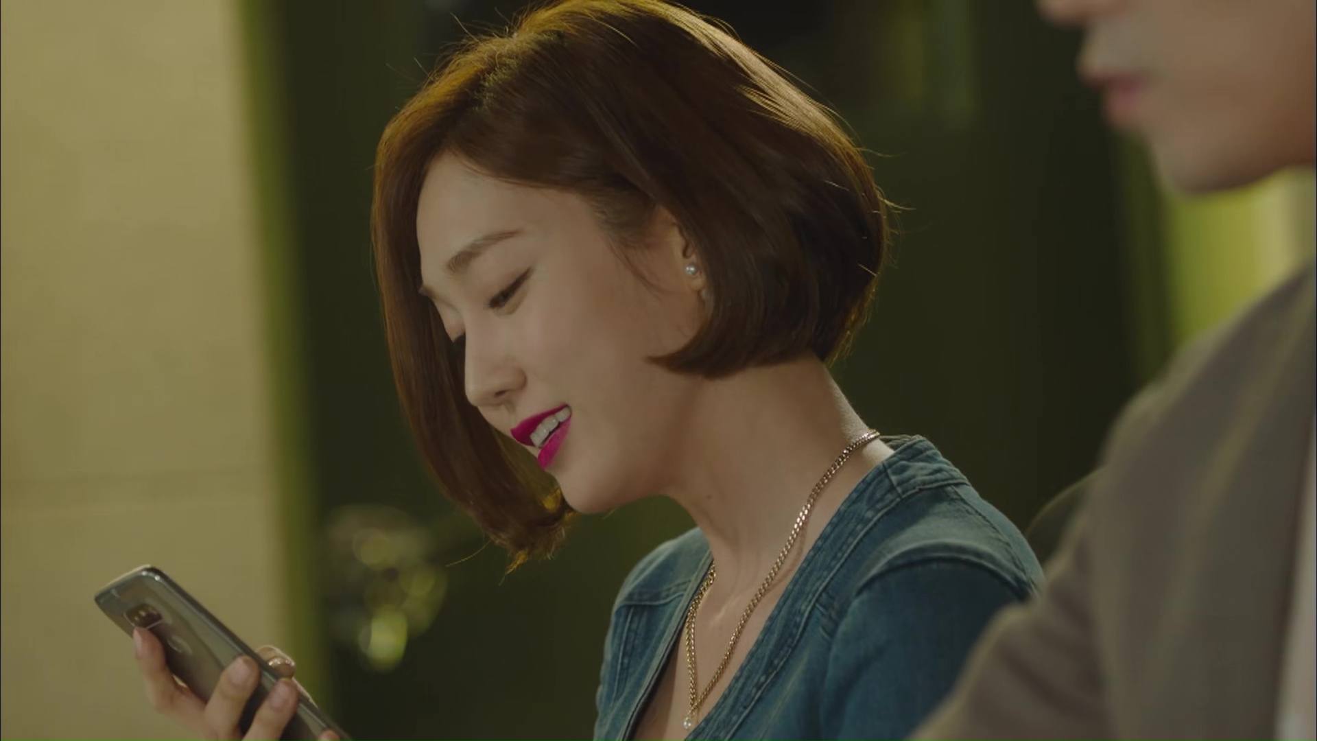 Screenshot of Another Miss Oh  S01 EPi 1 -18 Completed [ Hindi ORG ] (2016) &mdash; S01 &bull; Hindi + Korean + Dual Audio on MovieLinkBD