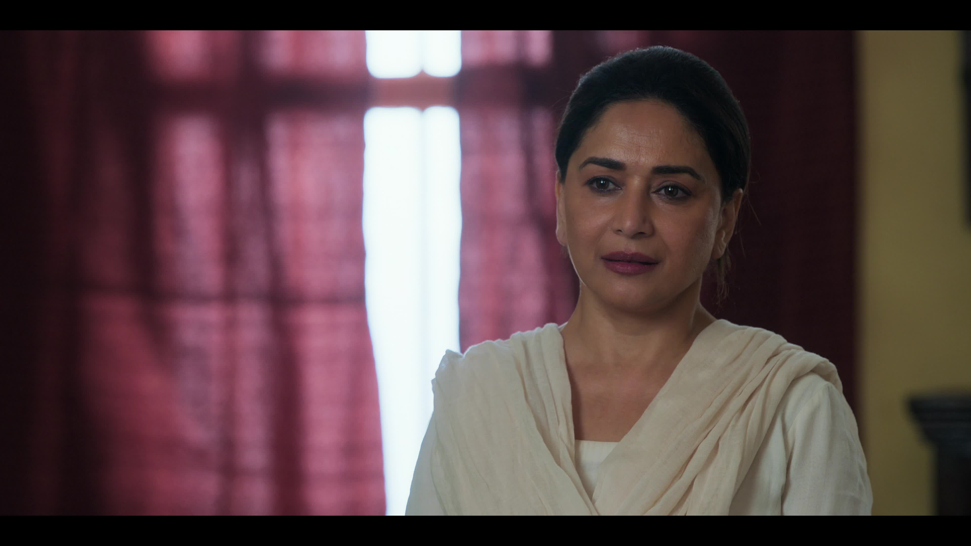 Screenshot of Mrs Deshpande  S01 Epi 1-6 Completed (2025) &mdash; S01 &bull; Hindi on MovieLinkBD