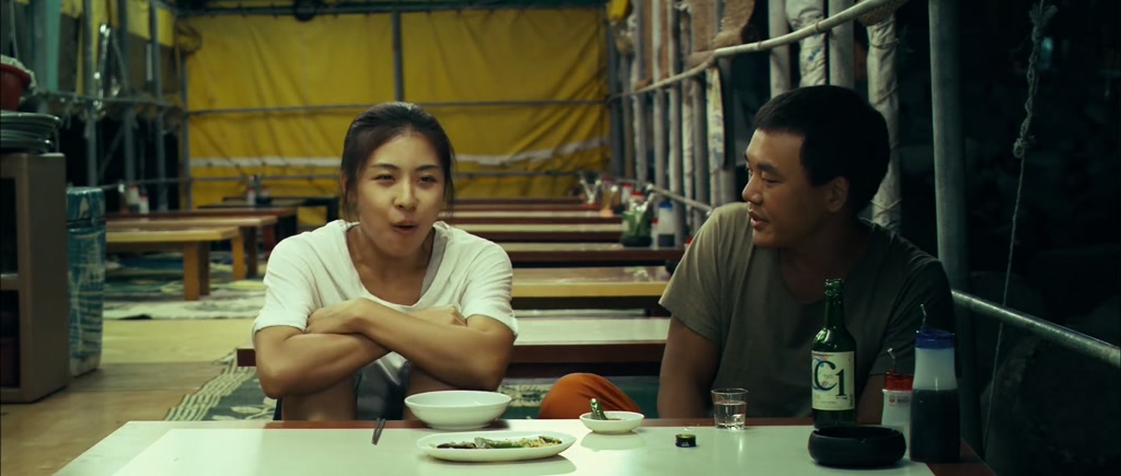 Screenshot of Tidal Wave / Haeundae  Full HD Hindi ORG (2009) &bull; Hindi + Korean + Dual Audio on MovieLinkBD