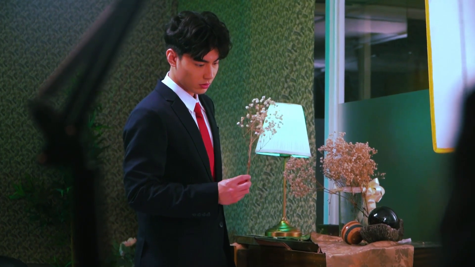 Screenshot of Project Loki  S01 EPi 1-2 Added (2026) &mdash; S01 &bull; Filipino + Tagalog on MovieLinkBD
