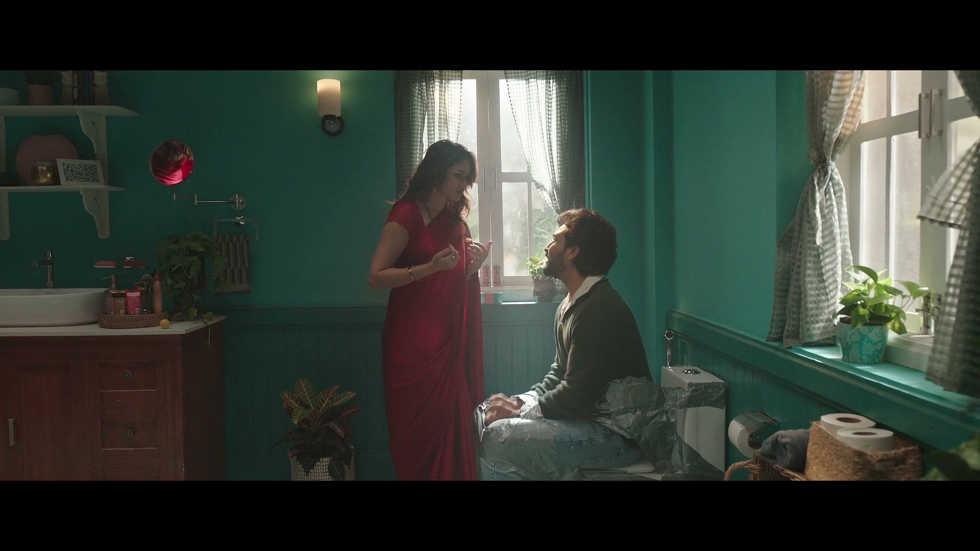 Screenshot of Sathi Leelavathi  Full HD Hindi ORG (2026) &bull; Hindi + Telugu + Dual Audio on MovieLinkBD