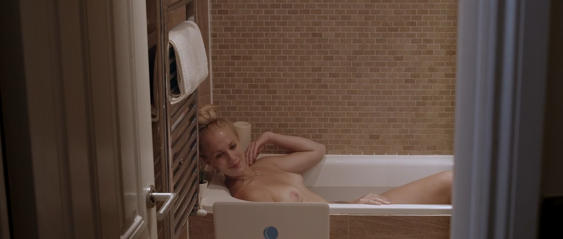 Screenshot of Girls (2021) &bull; English + Hindi + Dual Audio on MovieLinkBD