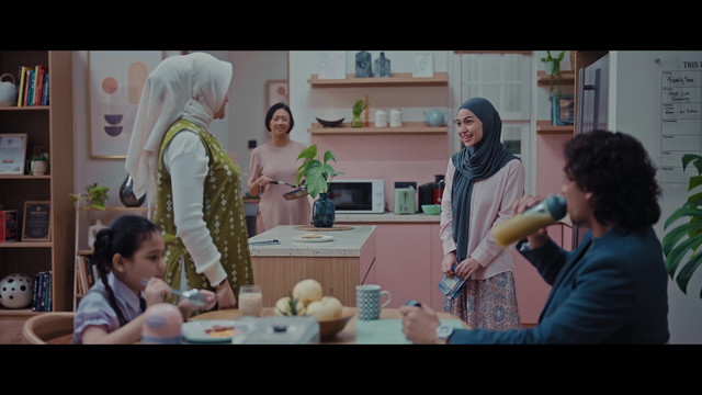 Screenshot of La Tahzan  Full HD (2025) &bull; English + Indonesian on MovieLinkBD